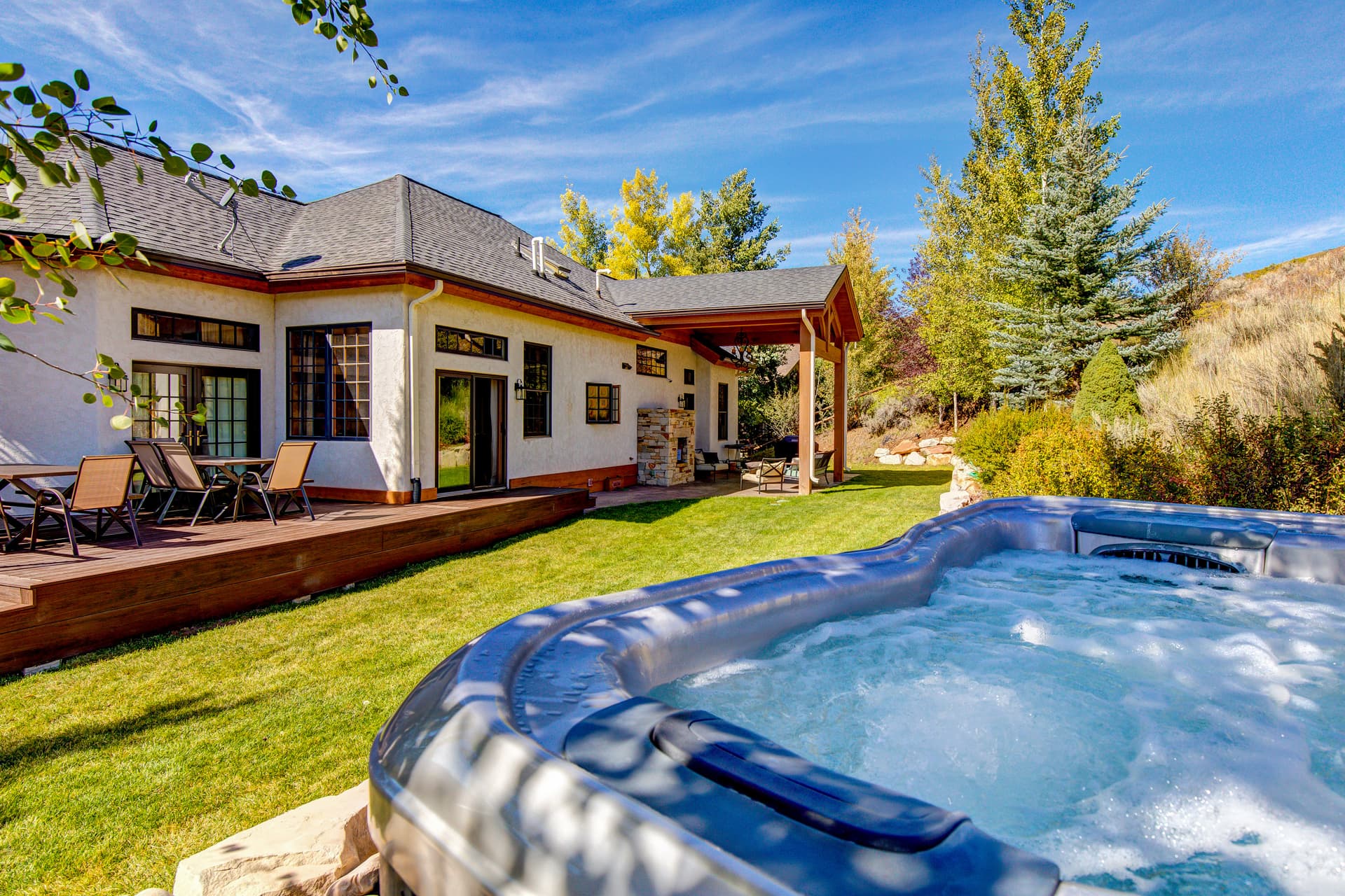 Mountain Hillside Manor - Image 41