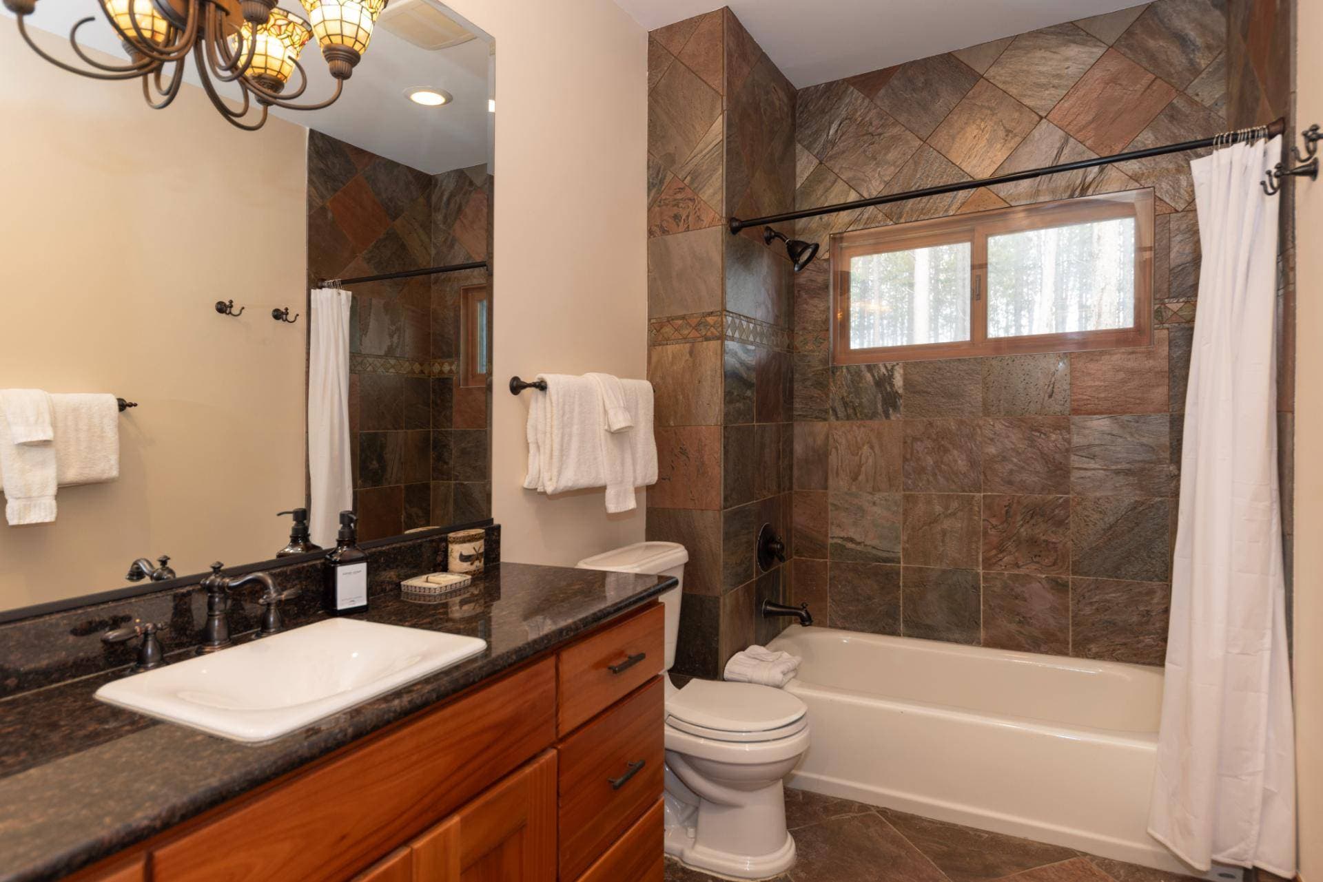 Trailside Lodge - Image 20