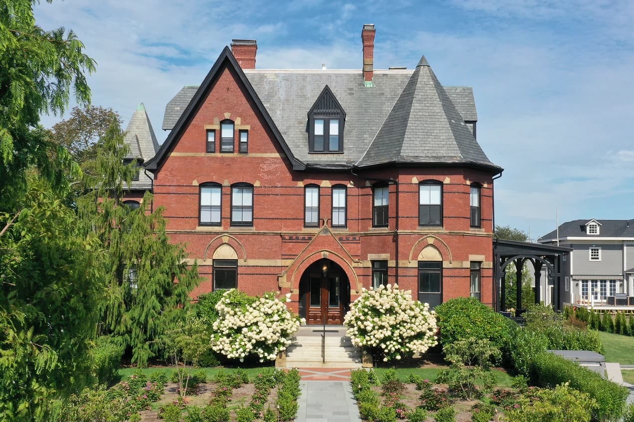 Cliffside Estate - Image 5