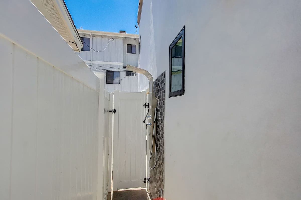 Sunset Paradise - Image 39