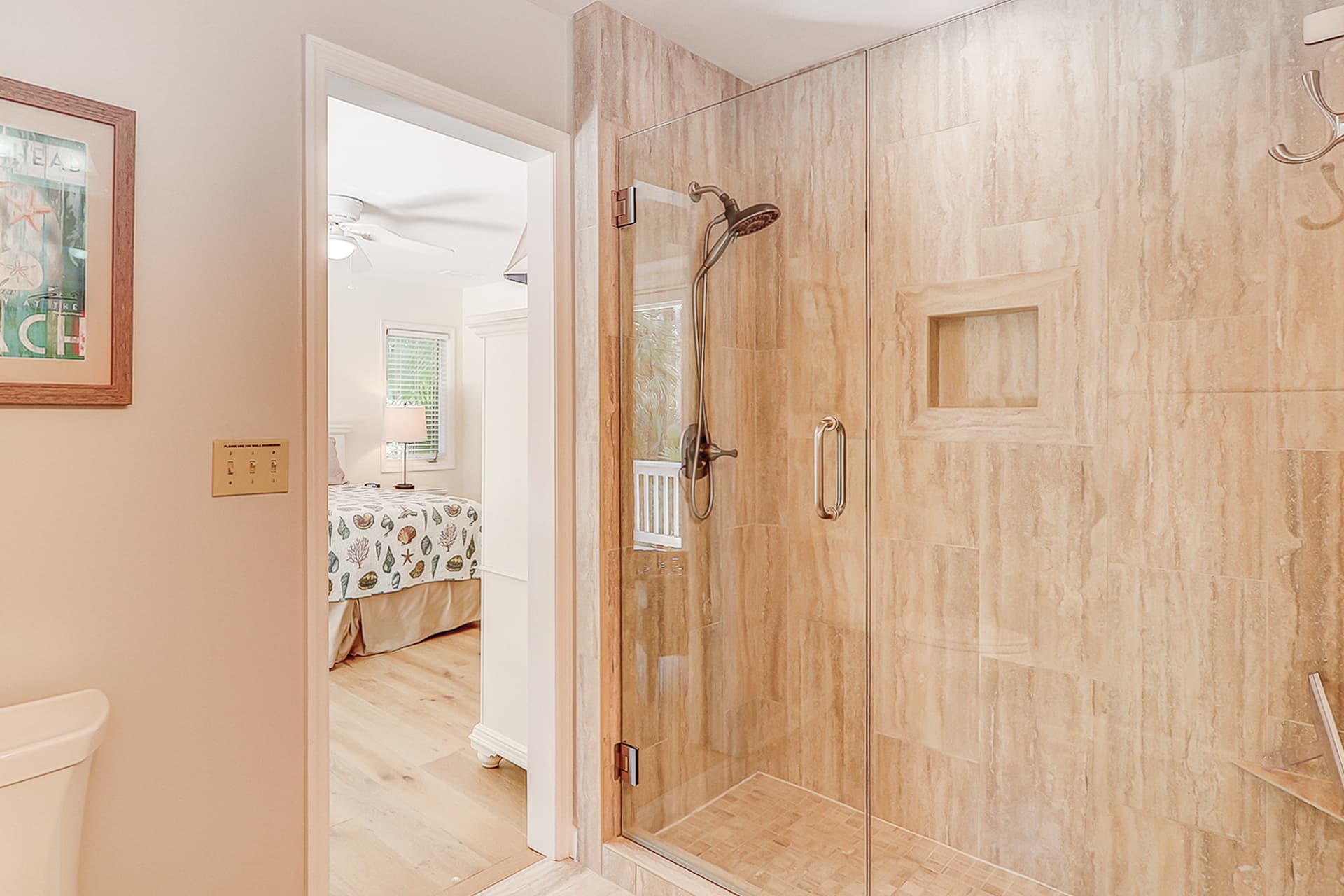 Sea Lane Home - Image 9