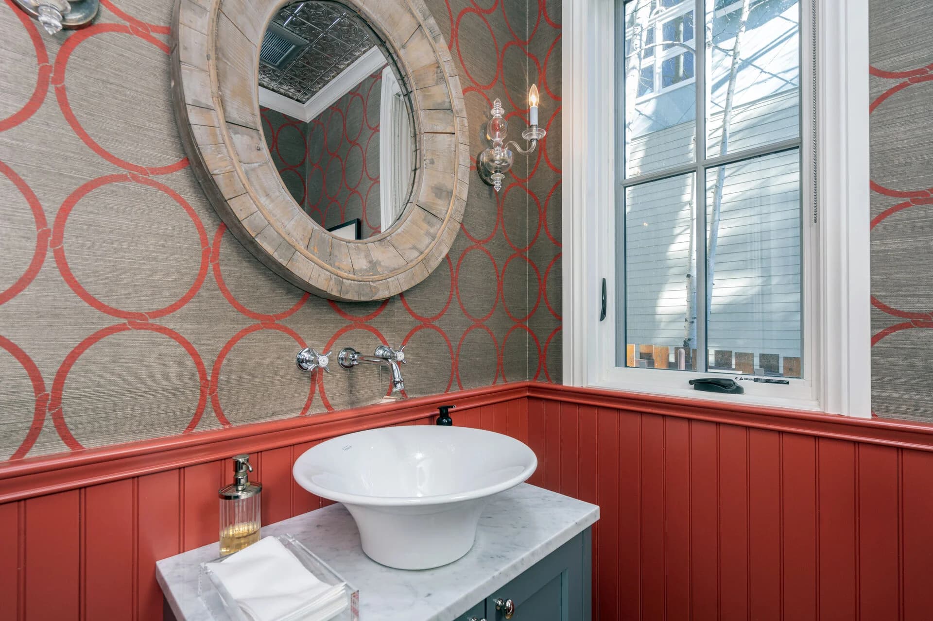 Miles High - Image 8