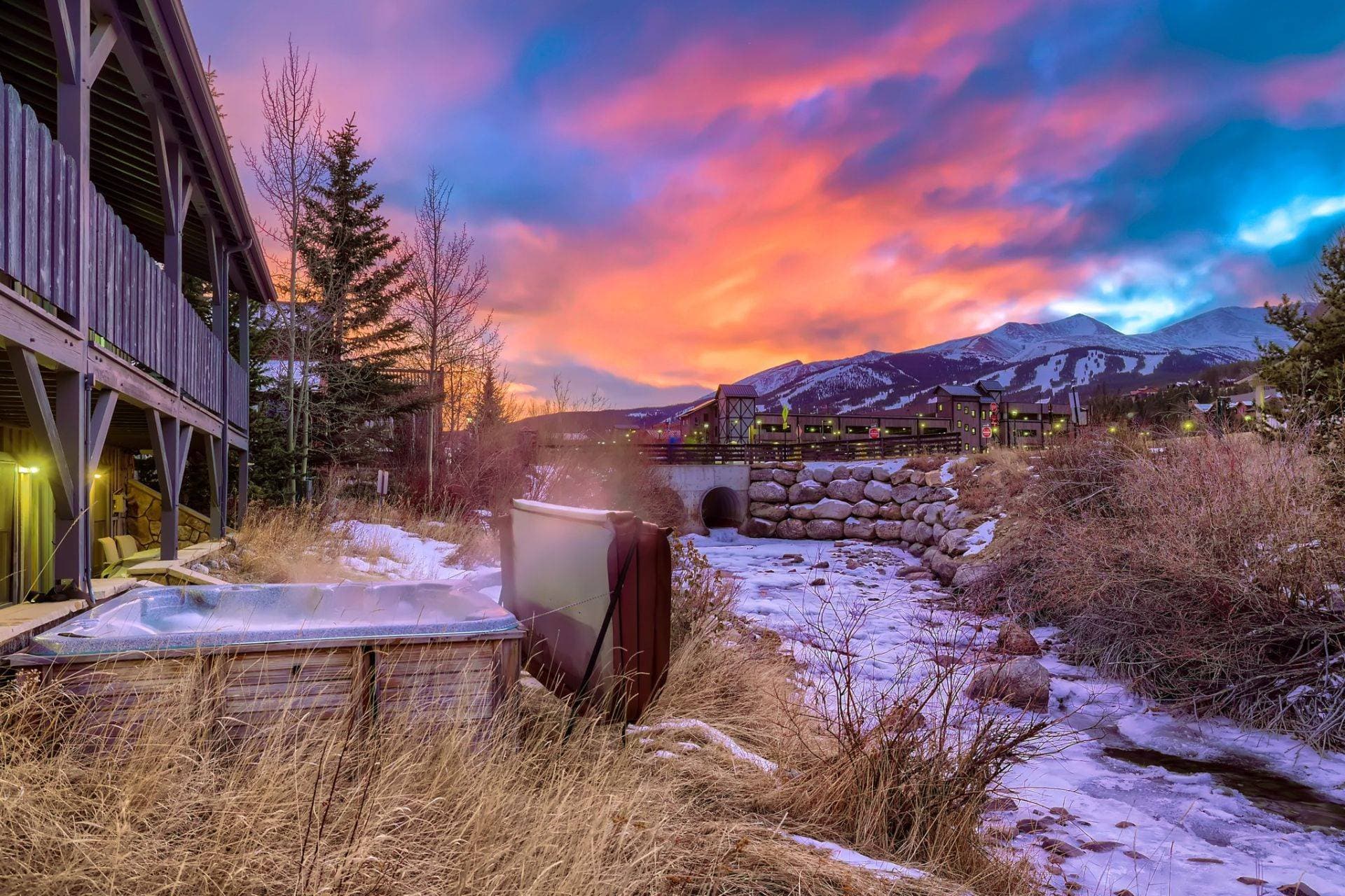 The River House Lodge - Image 20