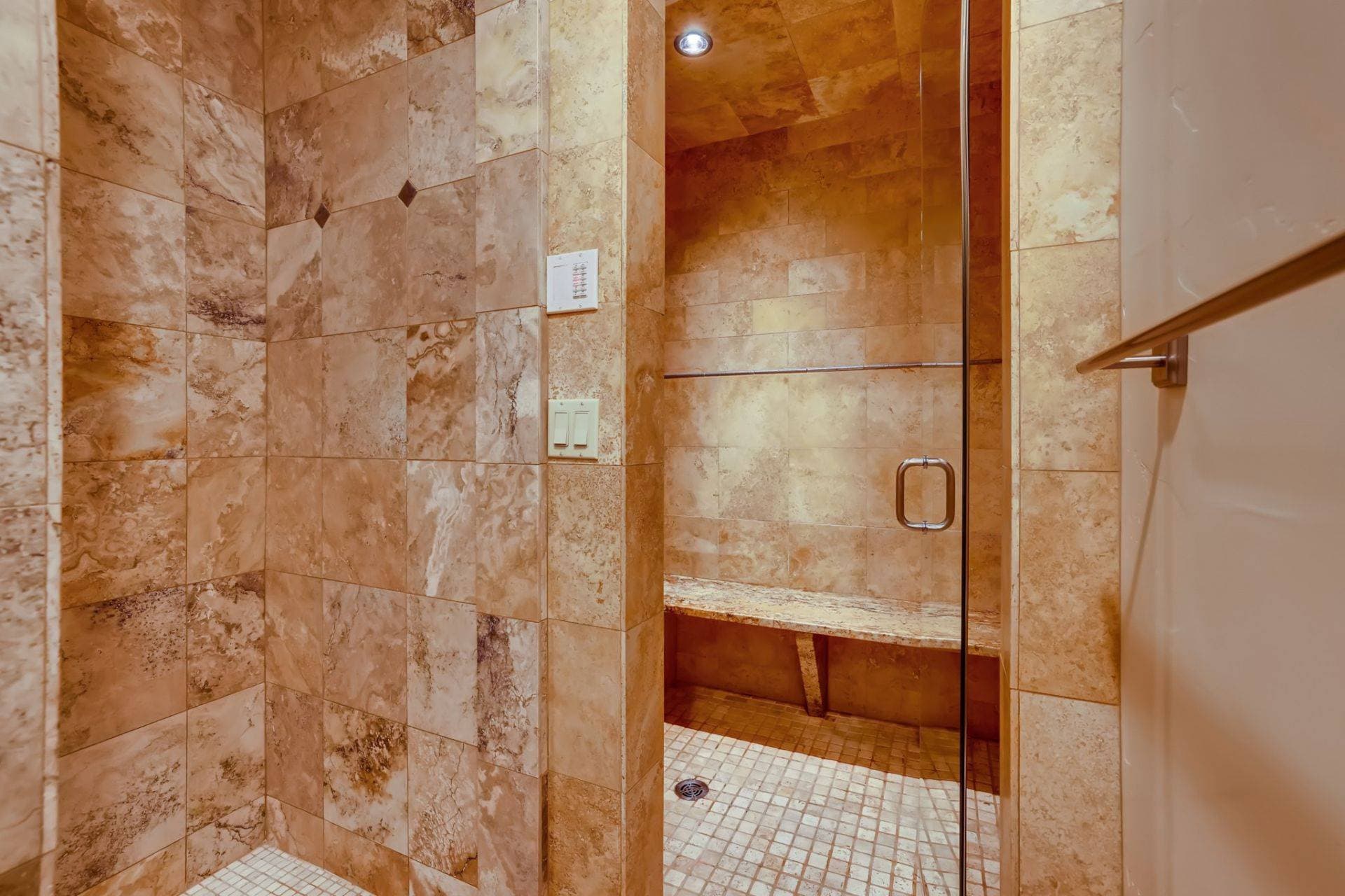 Bear Tracks Lodge - Image 18