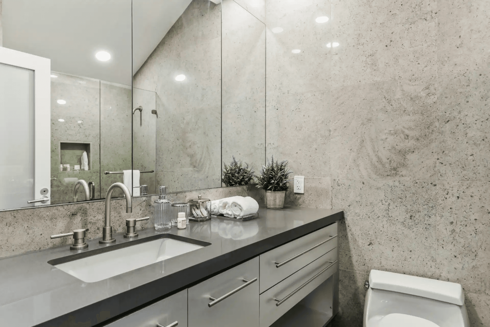 Jetson Estate - Image 23