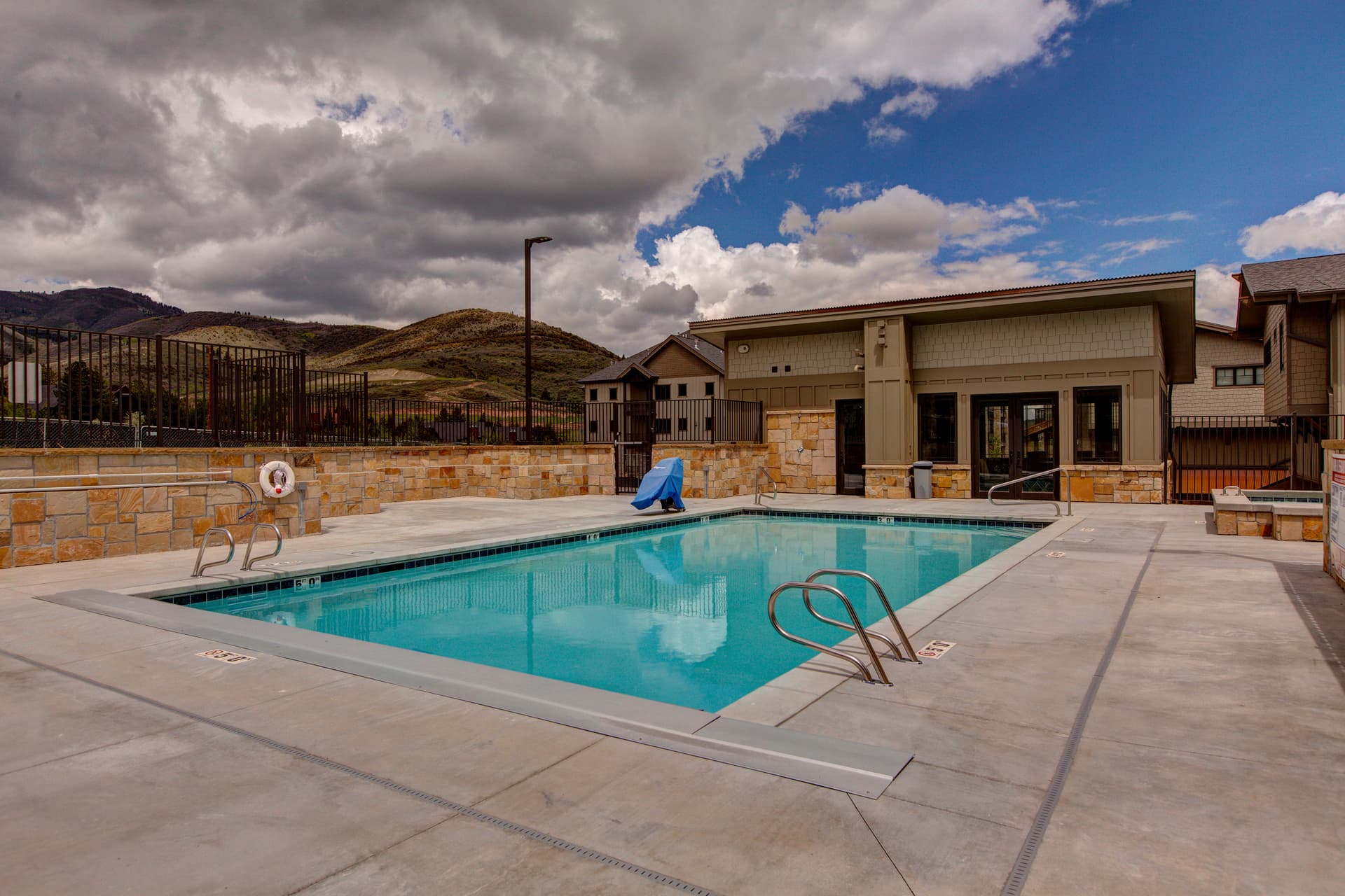 Blackstone 2G Home - Image 3