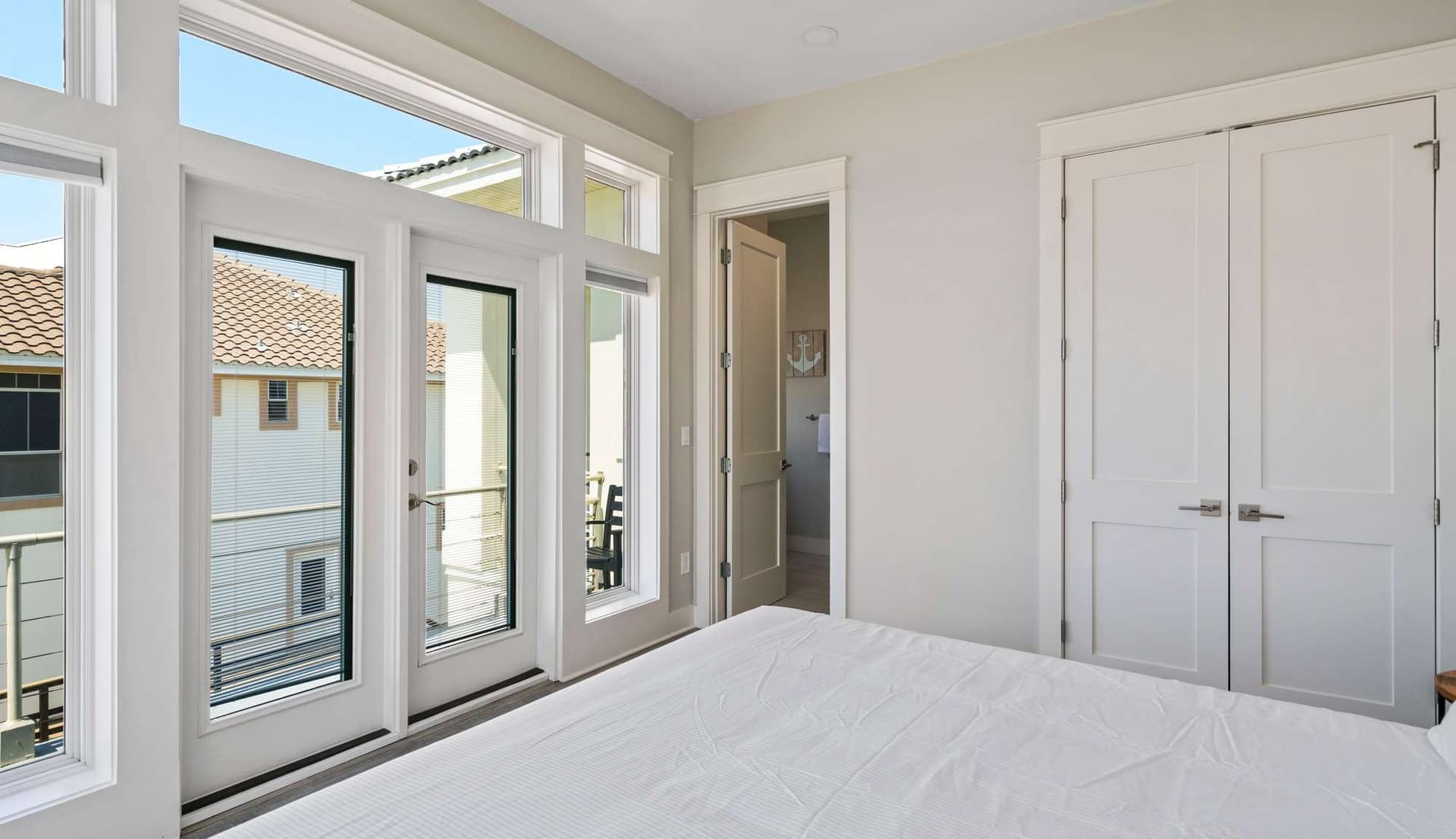 Latitudes Manor - Image 23