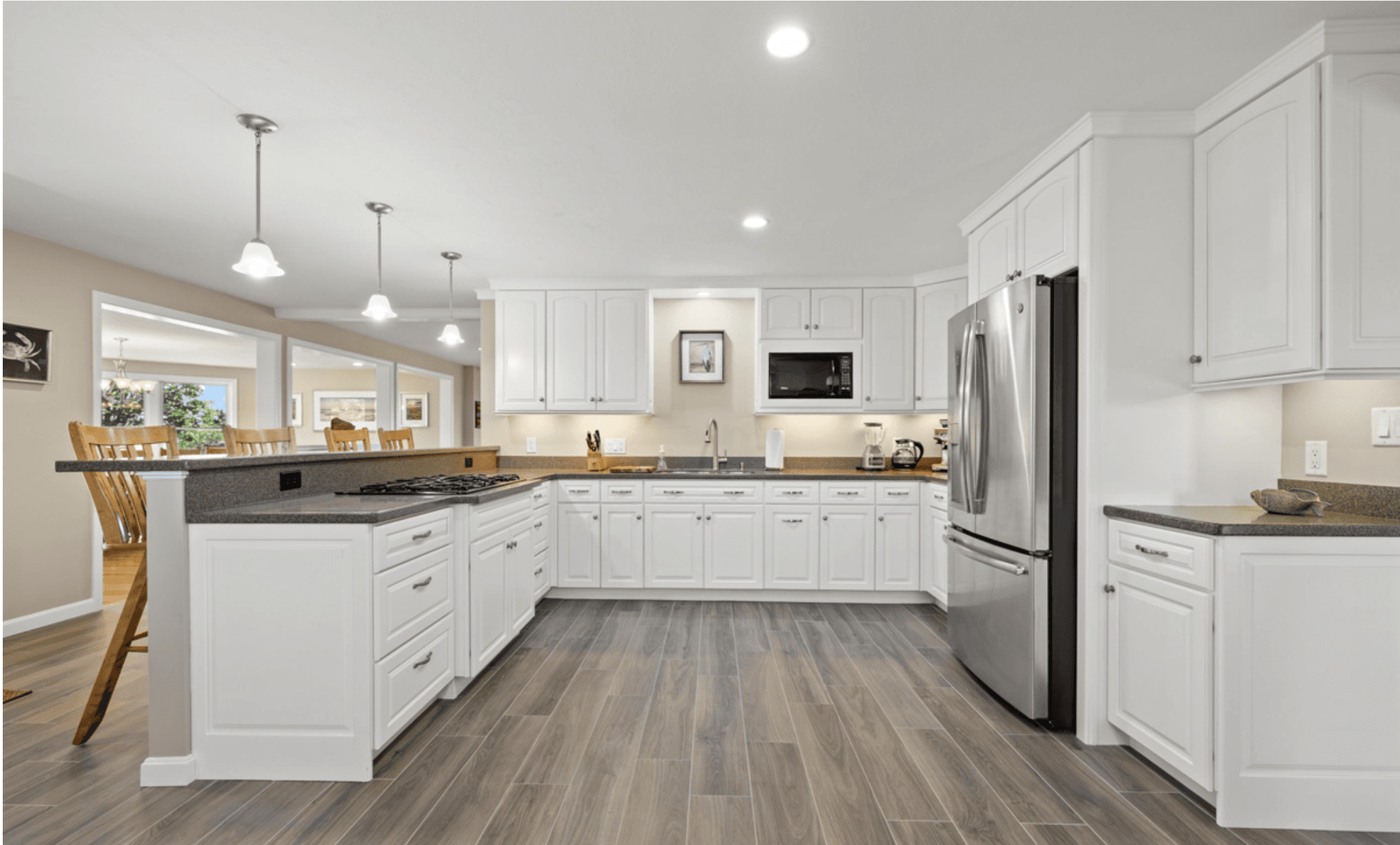 Seaside Manor - Image 4