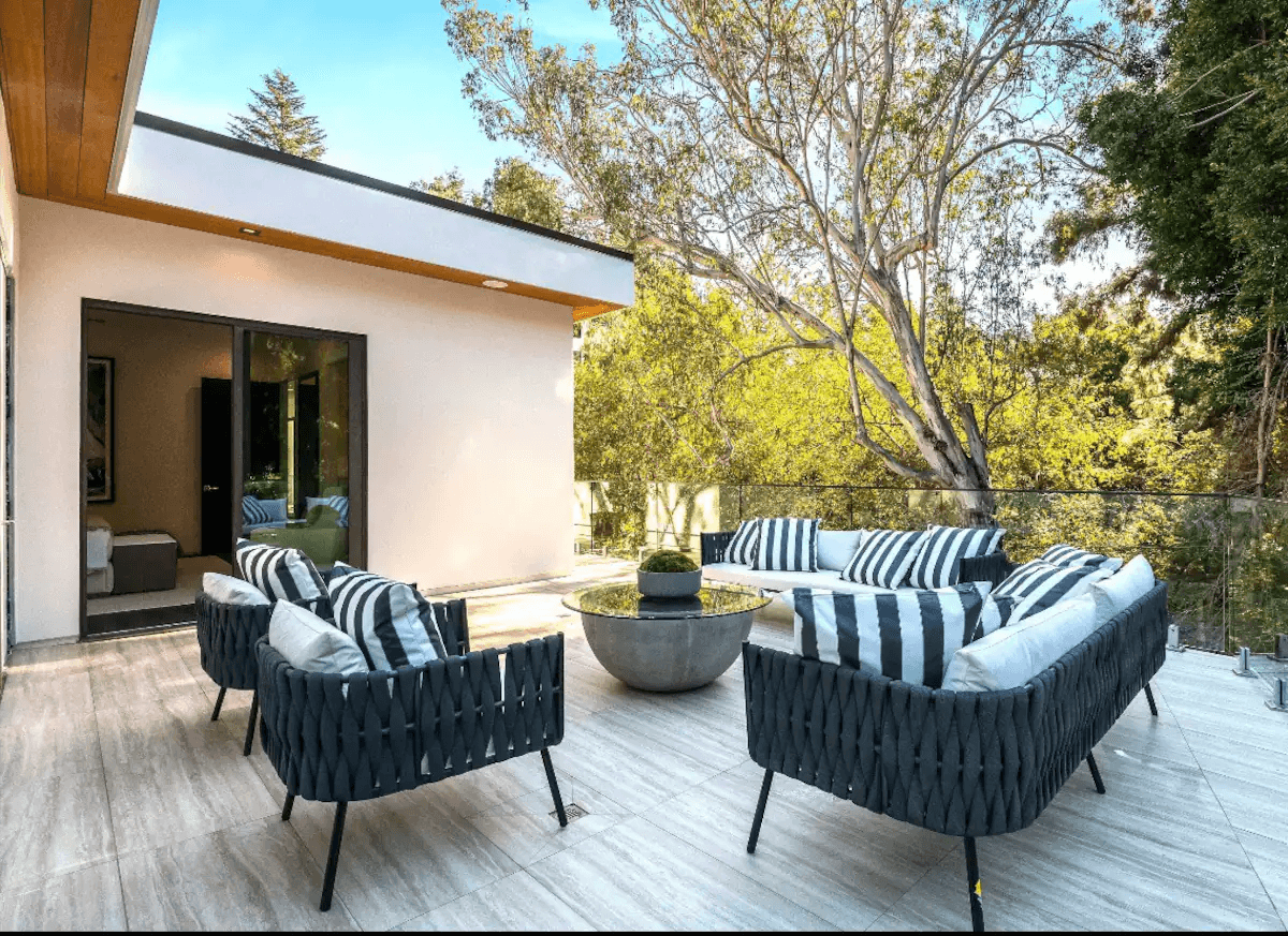 Hollywood Regency Villa - Image 6