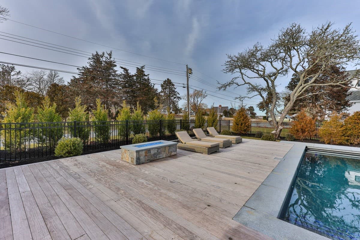 Strong Island Manse - Image 7