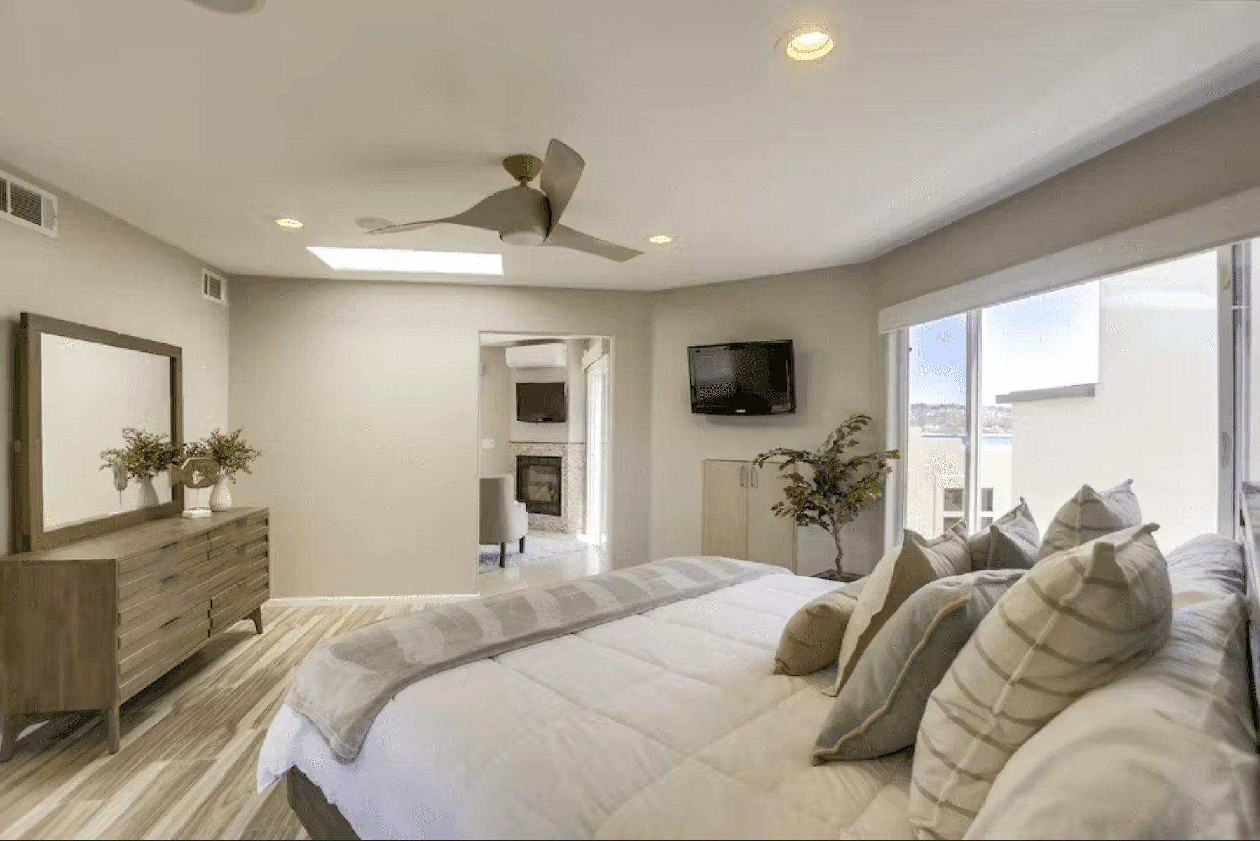 Rockaway Escape - Image 12