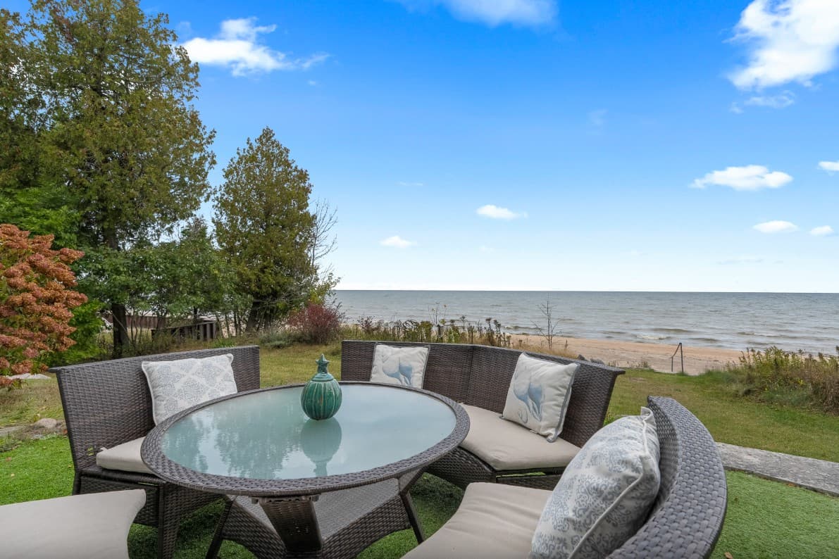 Goettelman's Lake House - Image 2