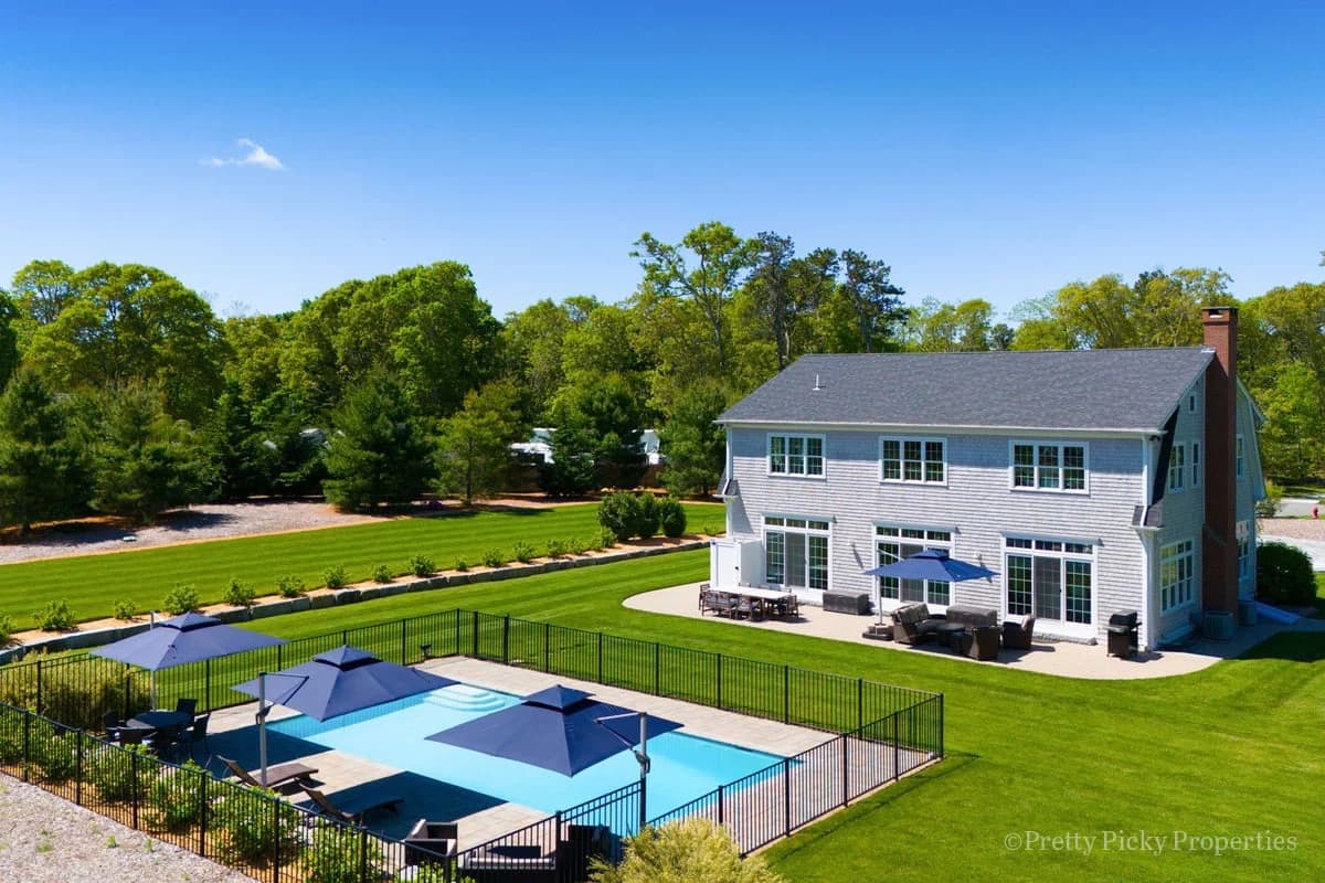 Orleans Oasis - Image 1