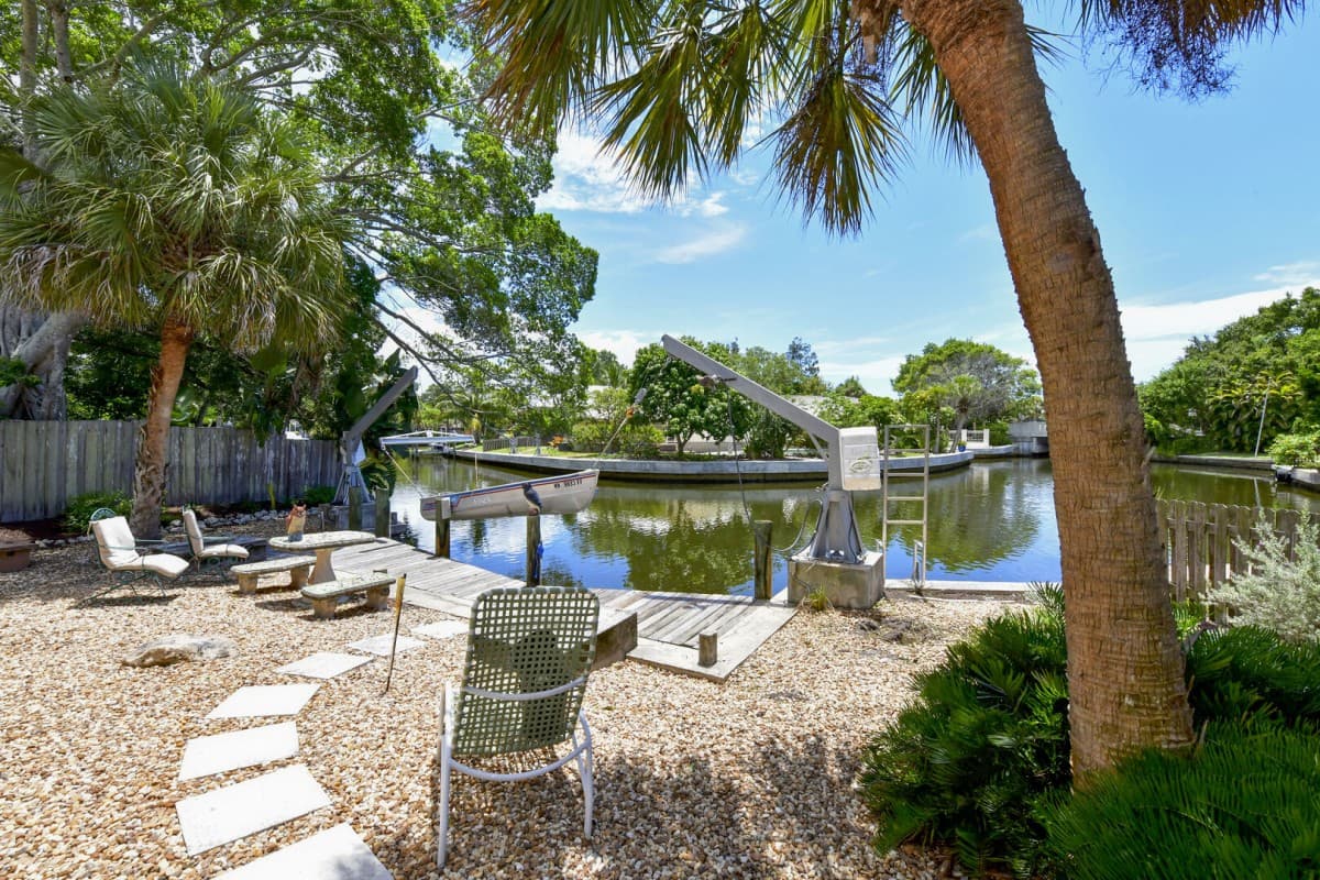 Sunburst Courtyard - Image 3