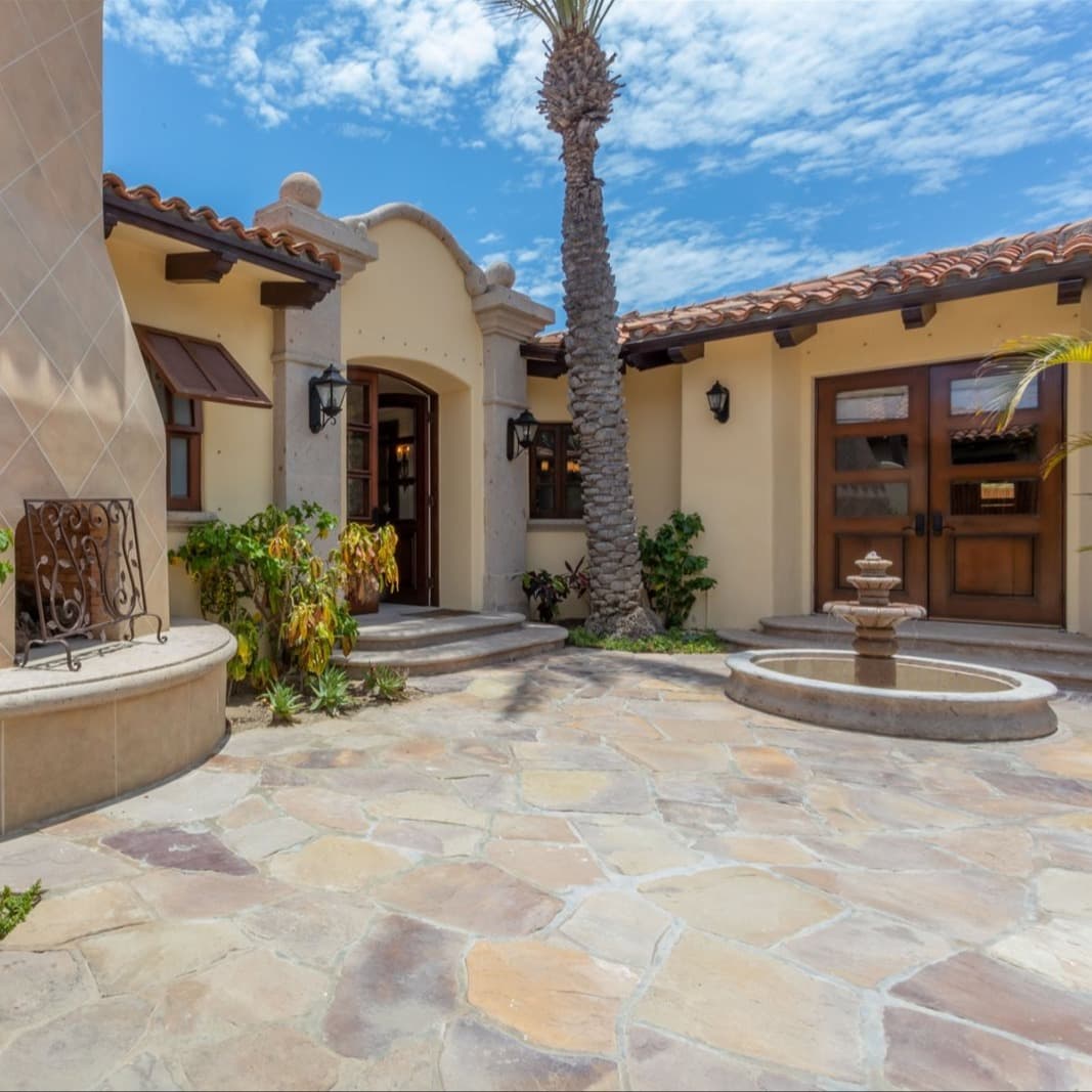 Anika House - Image 1