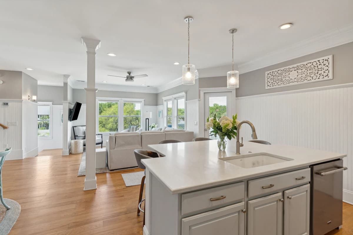 Cameron Palms - Image 12