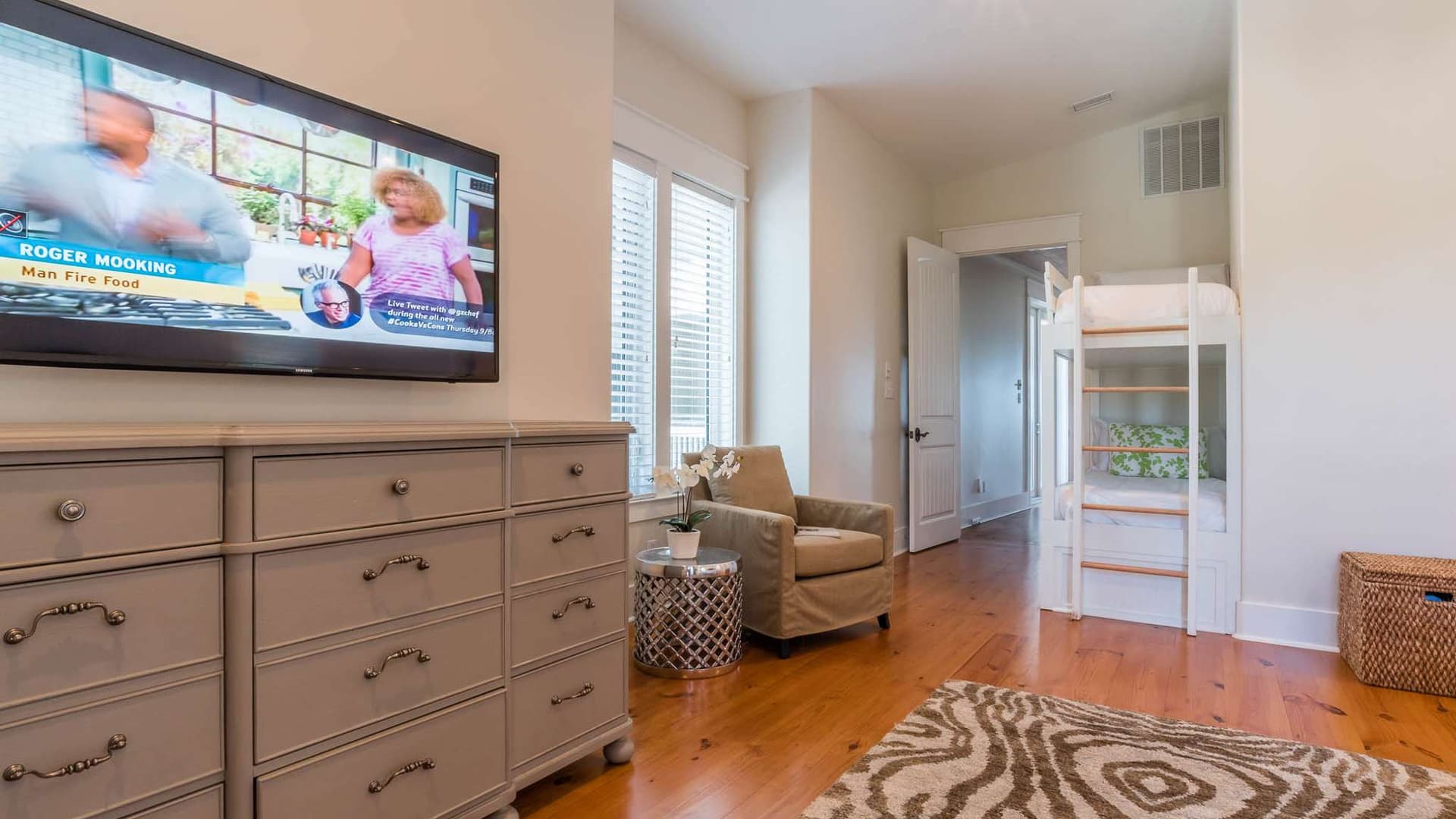 Pelican Paradise A+B - Image 46