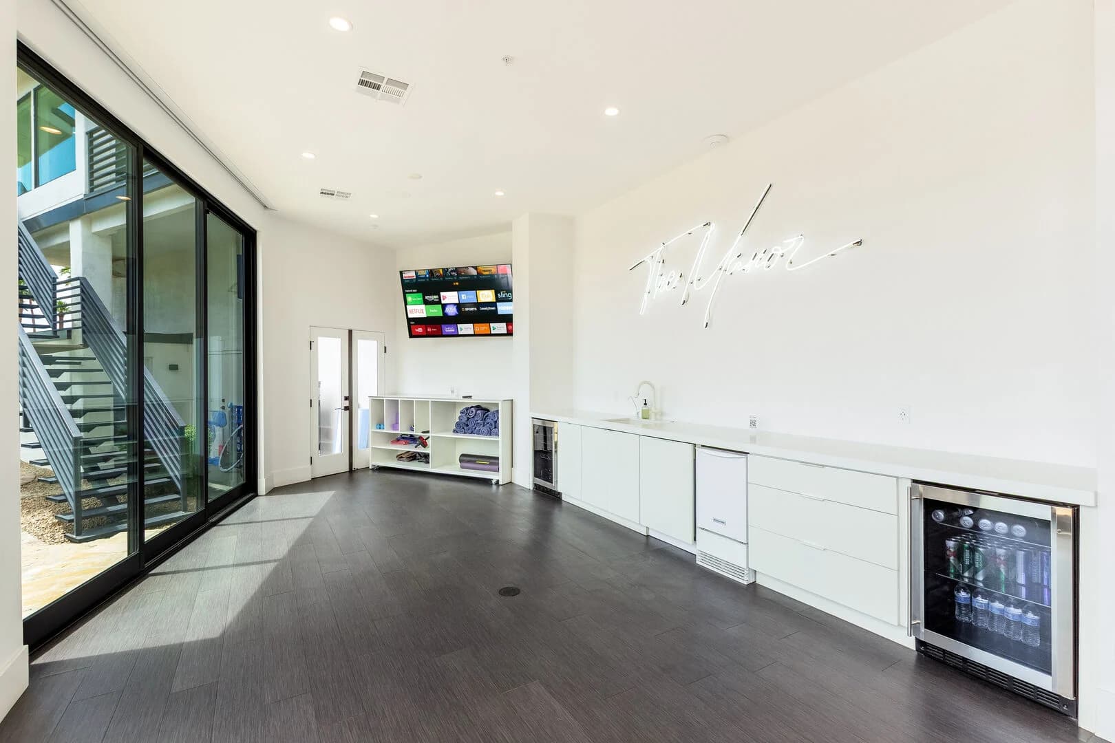 Valle Vista Manor - Image 24