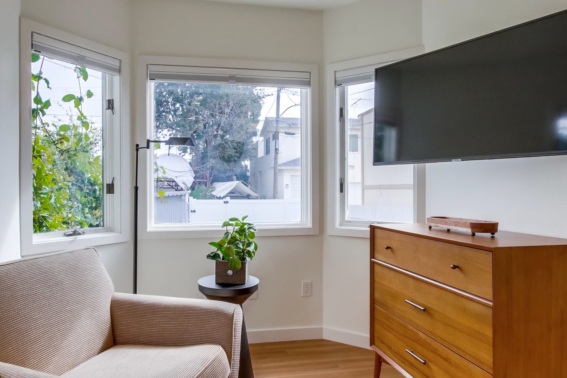 Diamond Home - Image 5