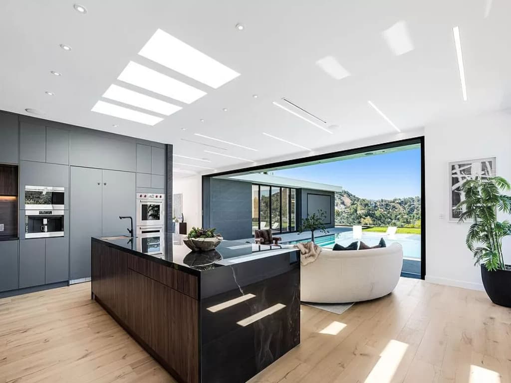 Monarch Modern - Image 18