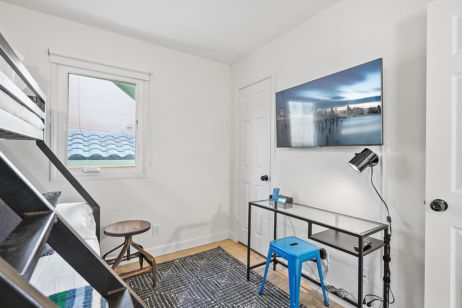 Kolmar Beach Home - Image 23