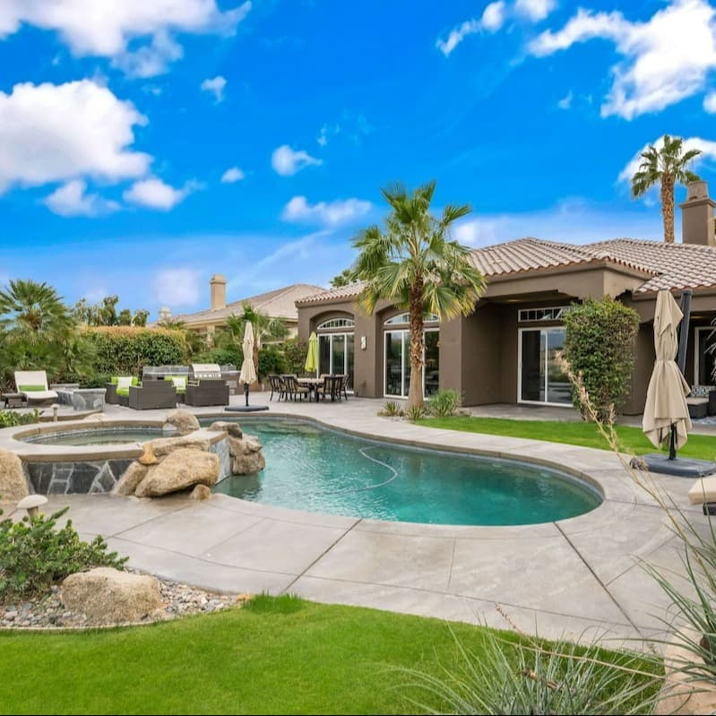 Lake View Home - Image 1