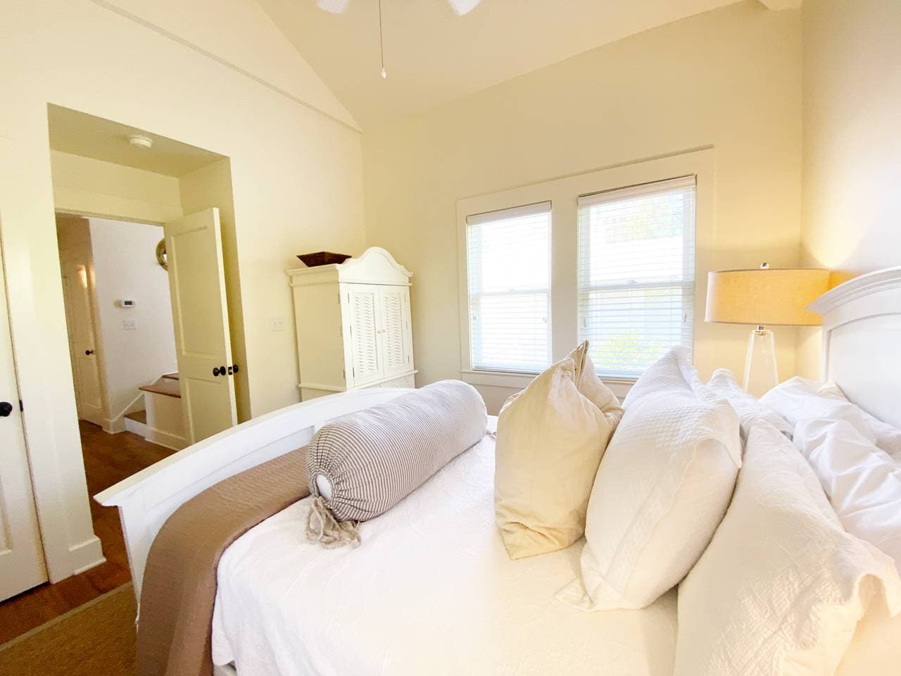 Timeless House - Image 26