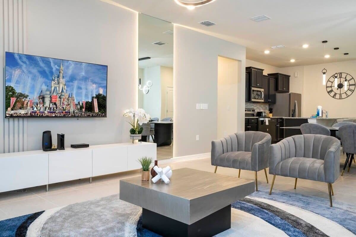 Windsor Island #4458 - Image 6