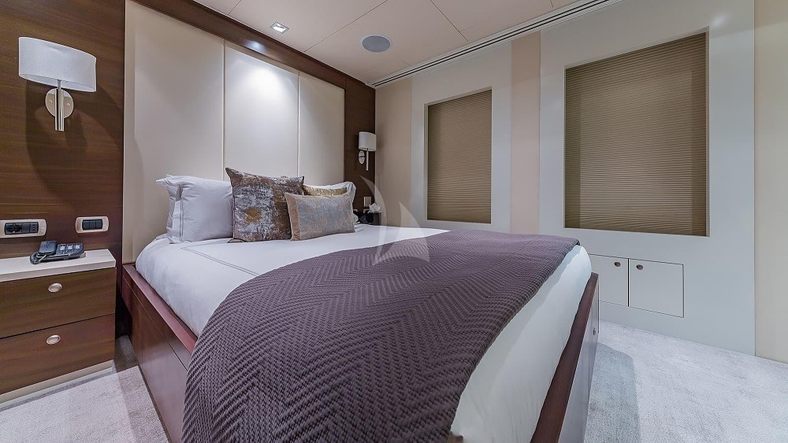 Big Sky Yacht - Image 30