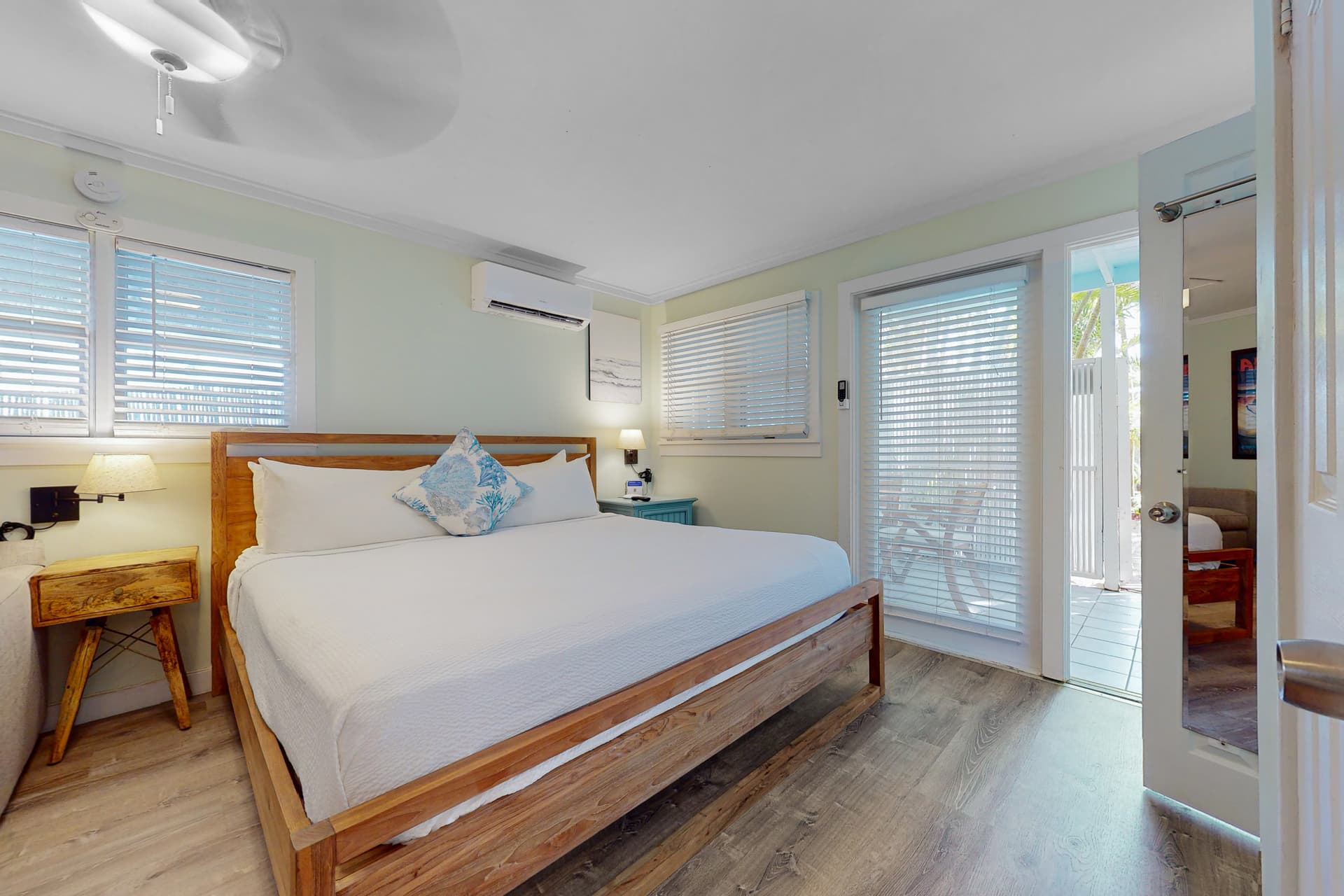 Papa's Hideaway - Image 36