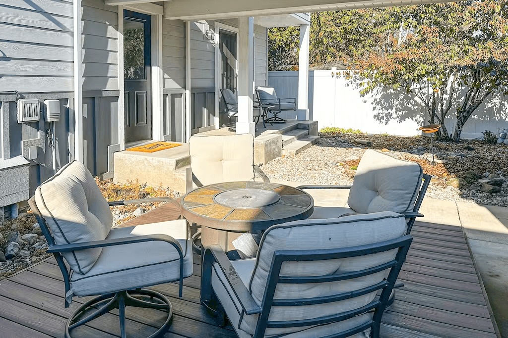 Classic Coeur d'Alene Estate - Image 5