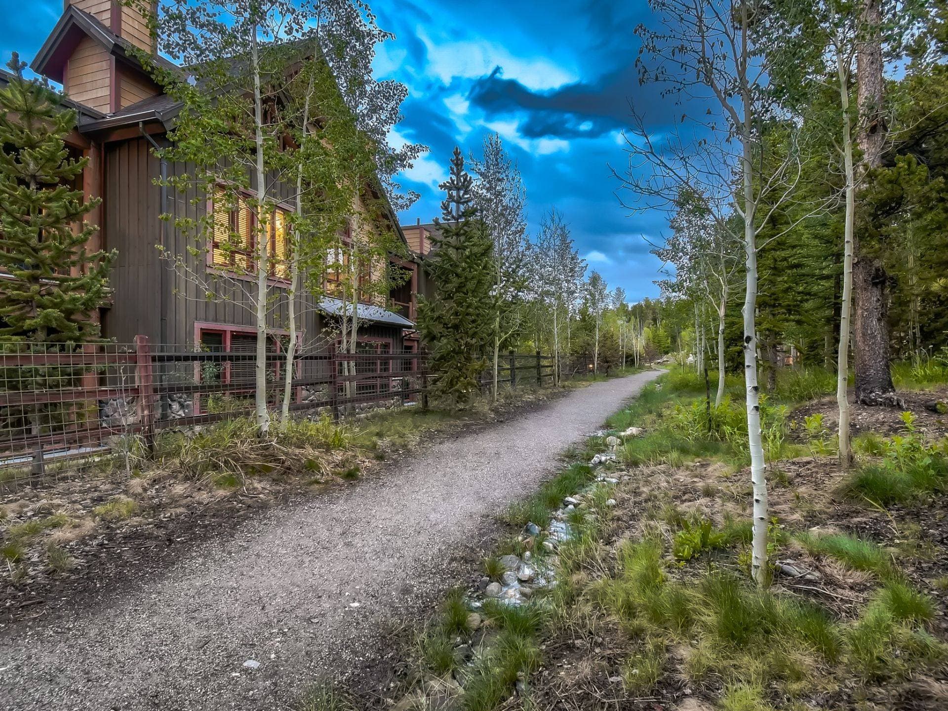 Saddlewood Ski Chalet - Image 3