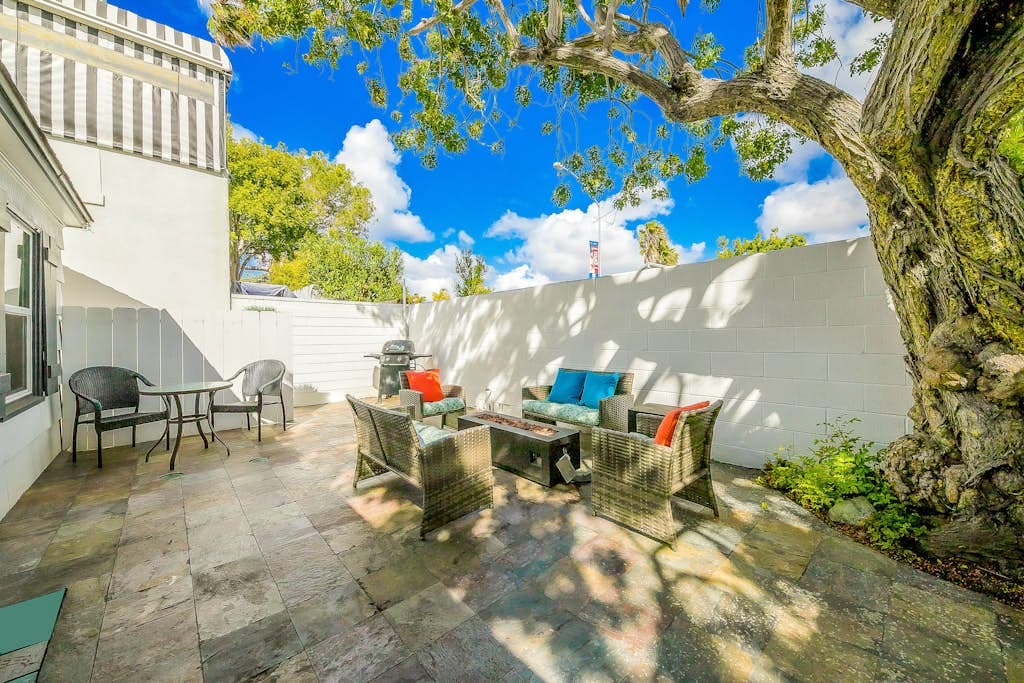 Retreat Compound - Image 39