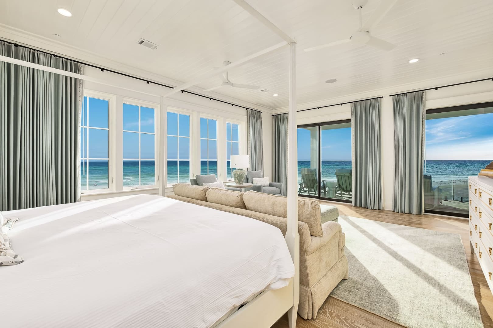 Emerald Le Luxe - Image 22