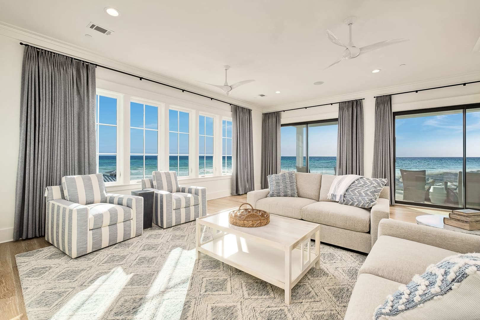 Emerald Le Luxe - Image 10