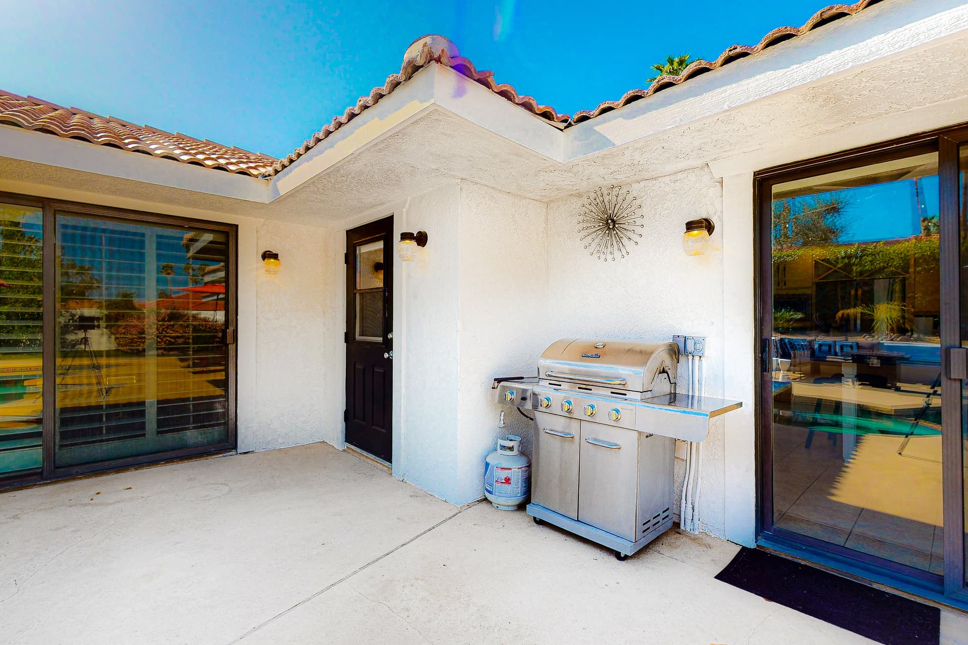 El Paseo Modern House - Image 25