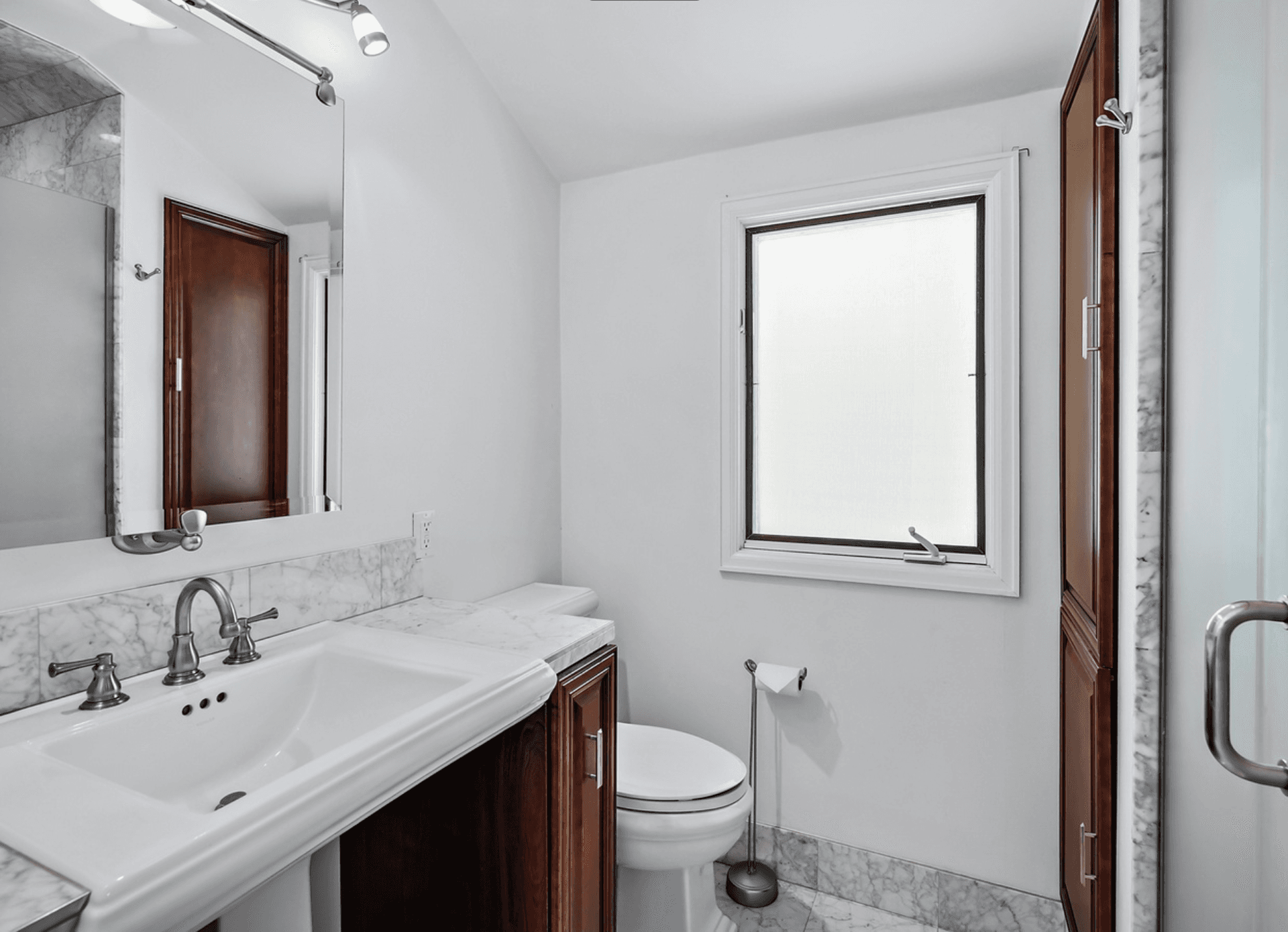 Sapphire Chalet - Image 18