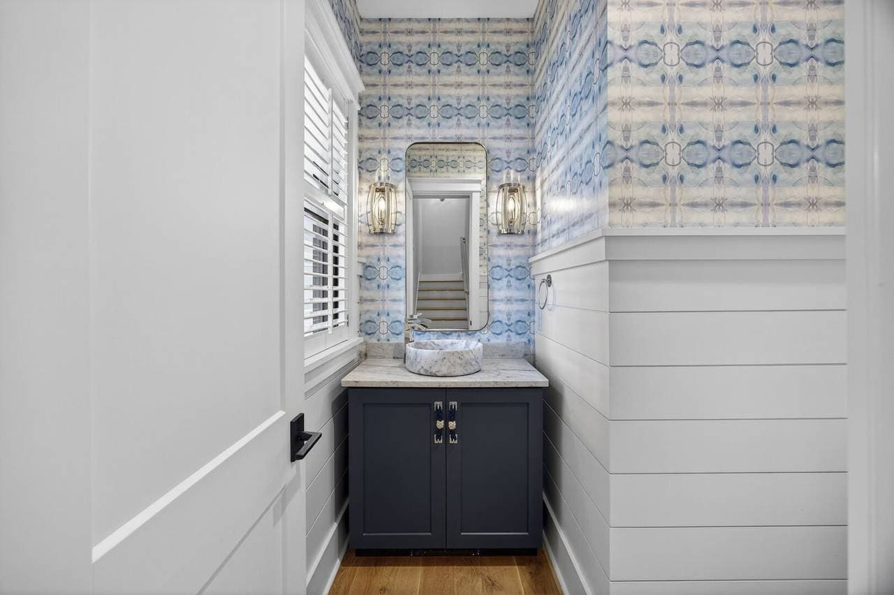 IOP Escape at 26th Avenue - Image 32