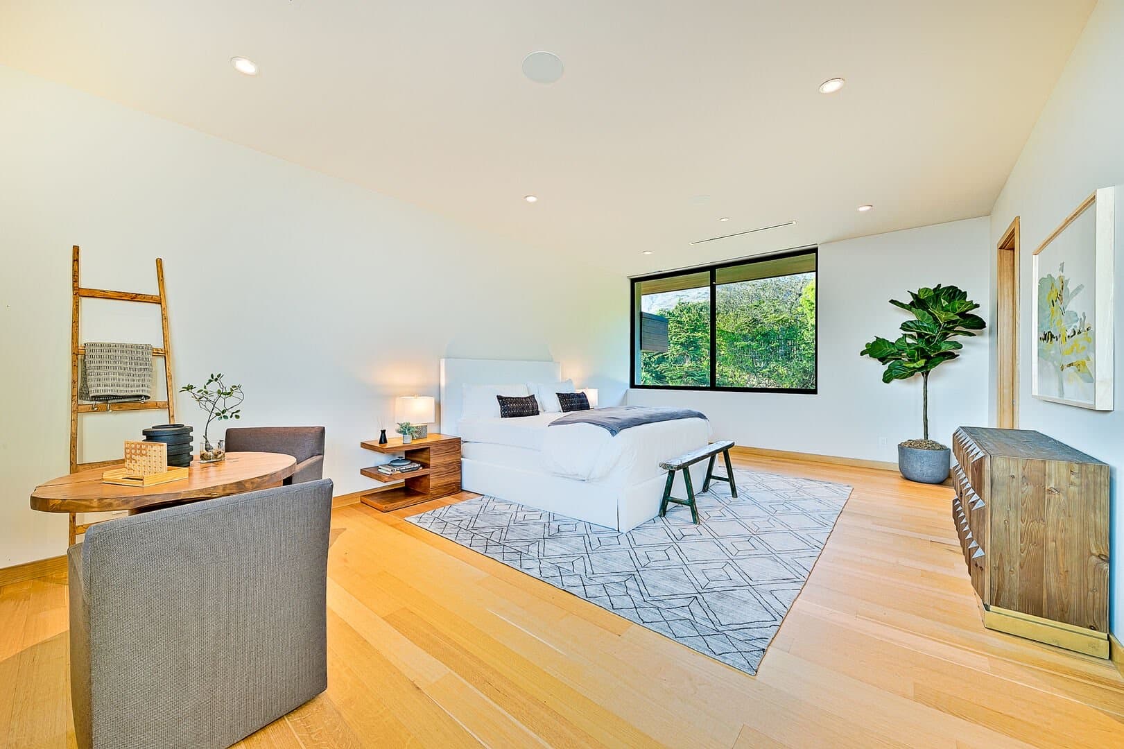 Malibu Beach Oasis - Image 32