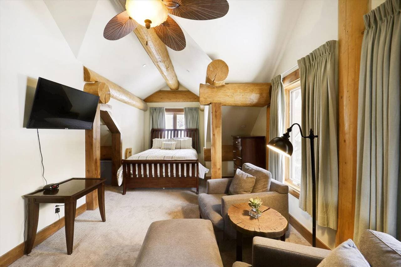 Goldenview Lodge - Image 31