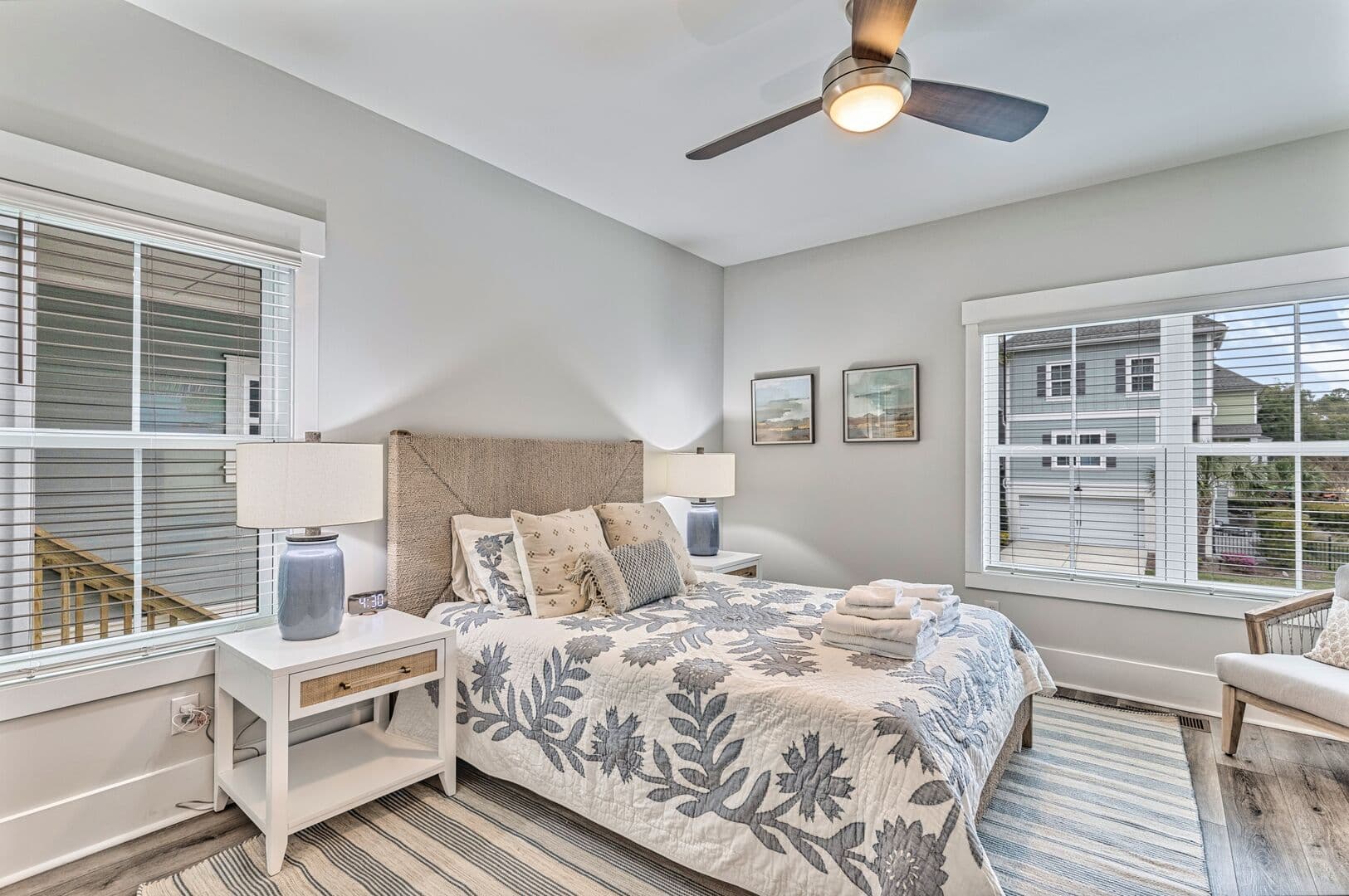 Tip Toe to the Beach - Image 6