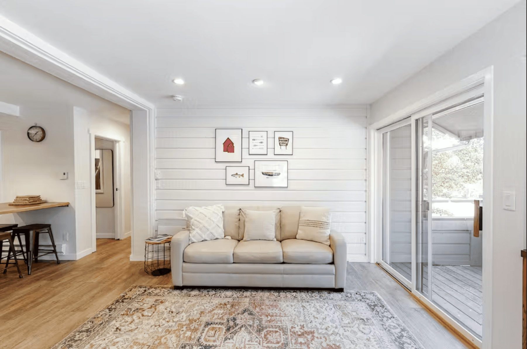 Modern Alpine Getaway - Image 5