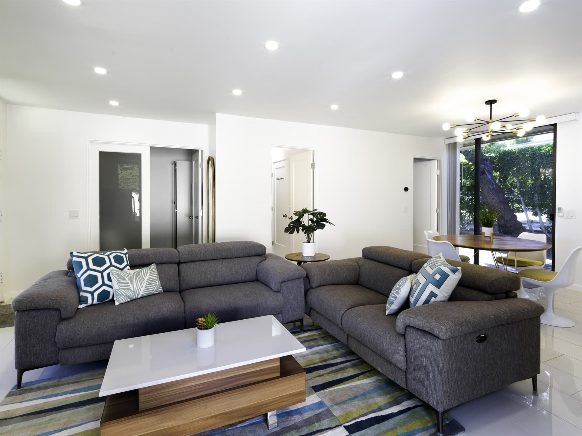 Bamboo Bungalow - Image 6