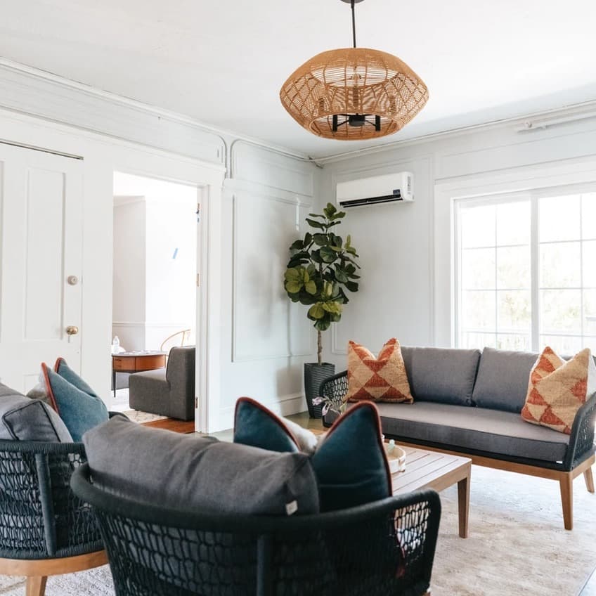 Breakhouse Haven - Image 1