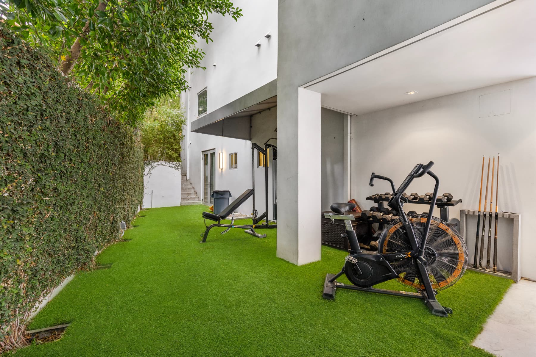 St Ives Modern - Image 37