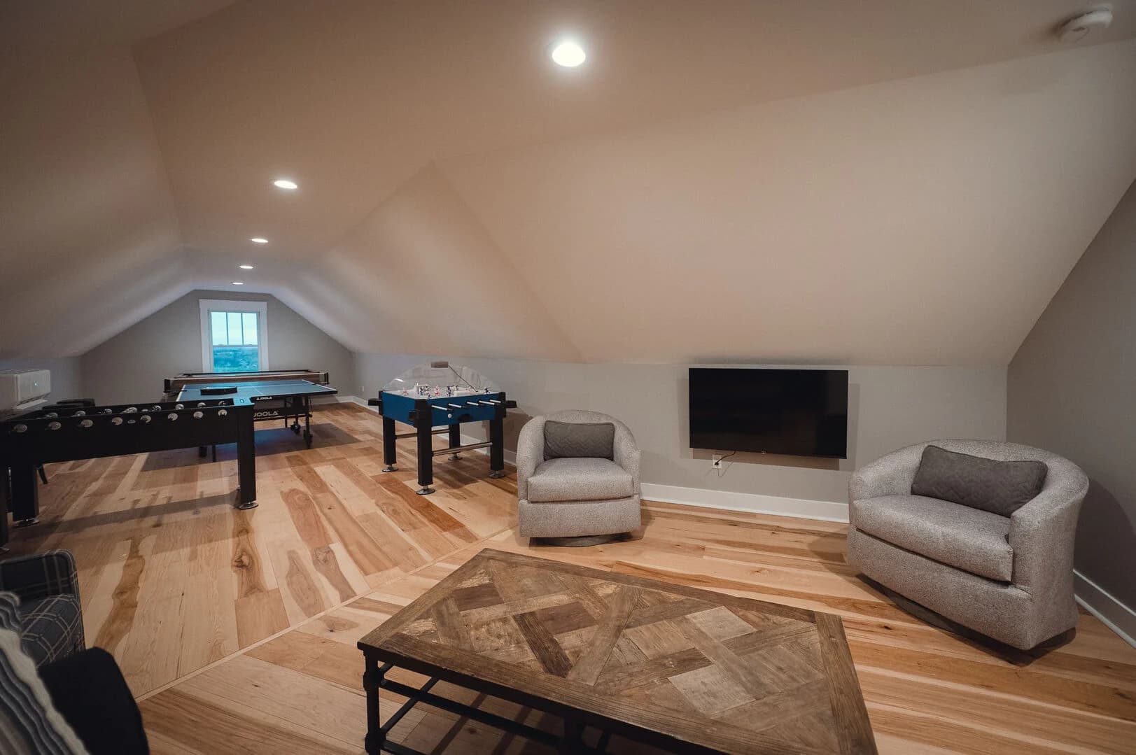 Ann Riley Farmhouse - Image 24