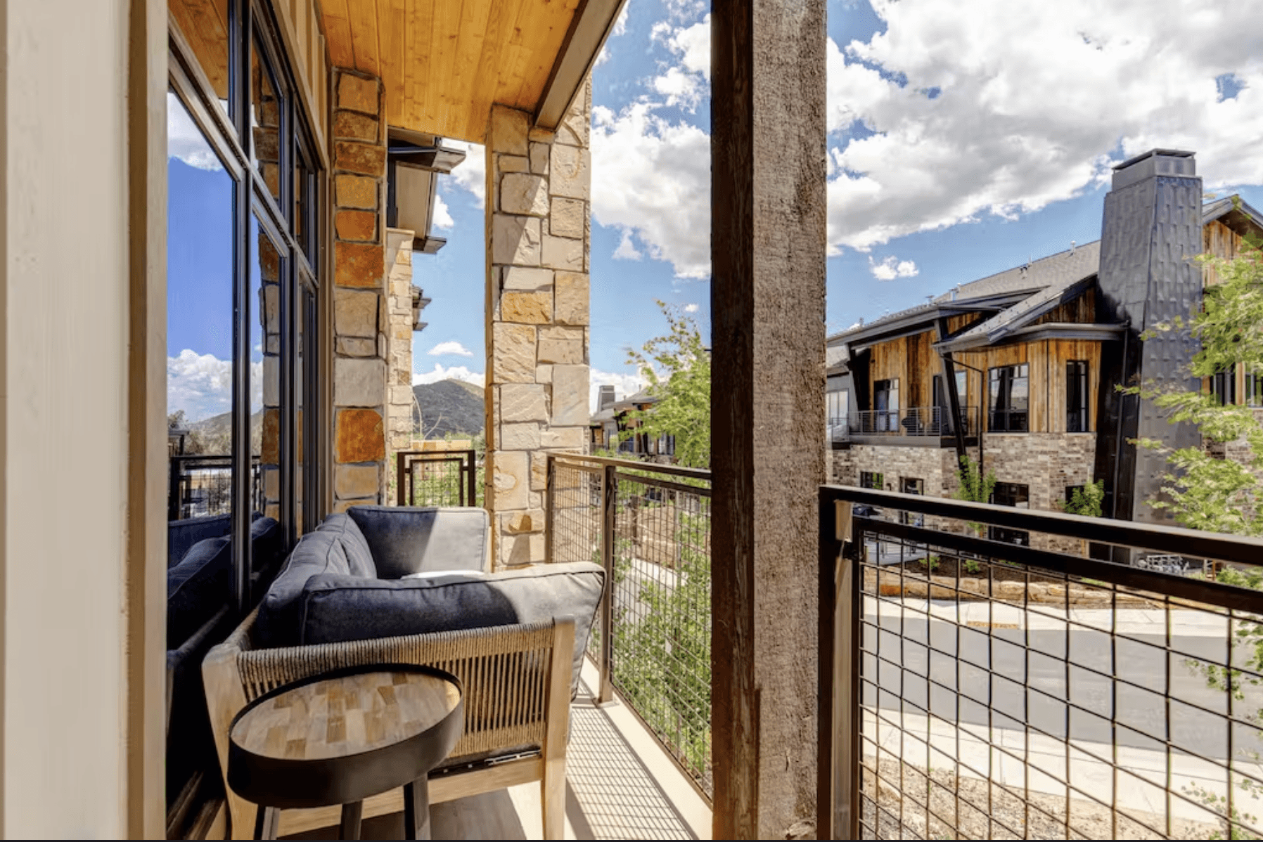 Blackstone Luxury Home - Image 5