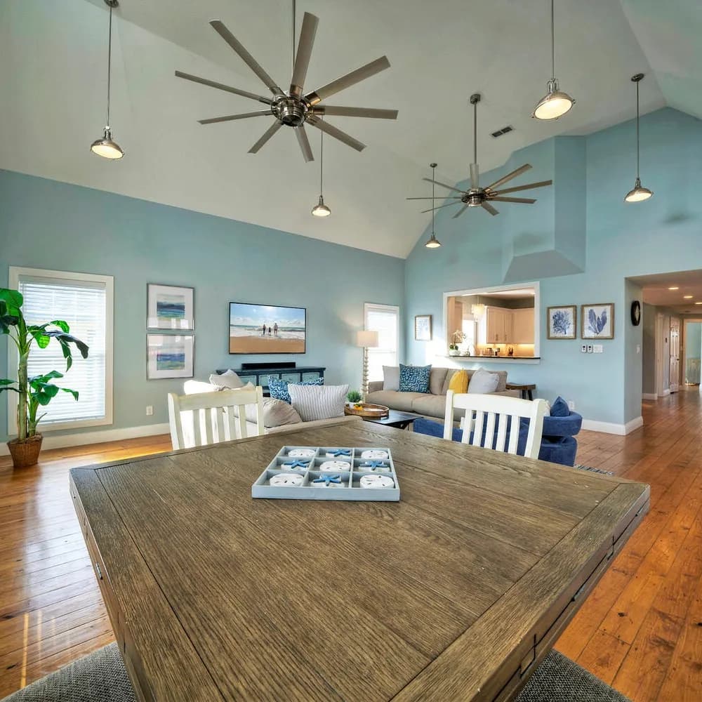 Moxy's Beach House - Image 17