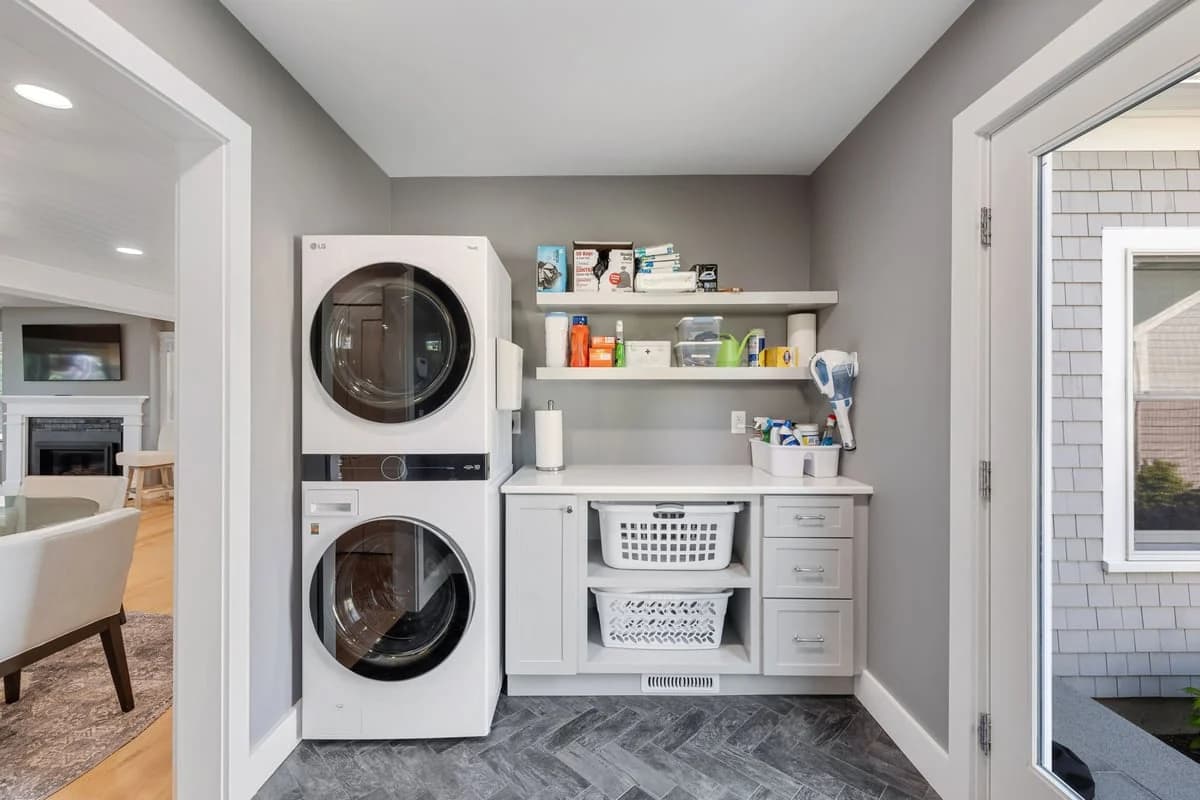 Northern Exposure - Image 26