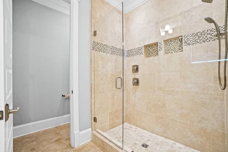 Blue Whale Bungalow - Image 23